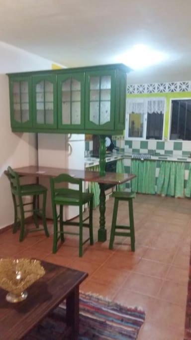 Habitacion En Un Bajo 2 Camas Individual Casa Compartida Abades  Dış mekan fotoğraf