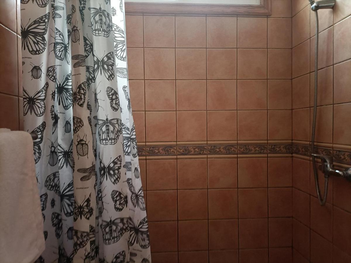 Habitacion En Un Bajo 2 Camas Individual Casa Compartida Abades  Dış mekan fotoğraf