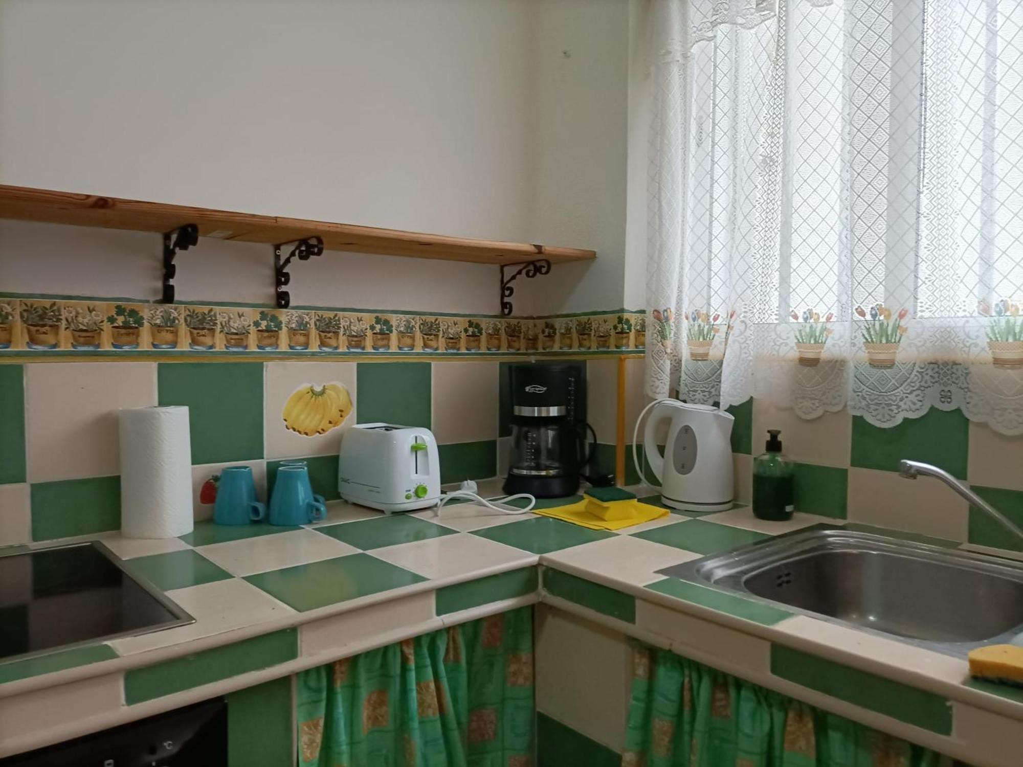 Habitacion En Un Bajo 2 Camas Individual Casa Compartida Abades  Dış mekan fotoğraf
