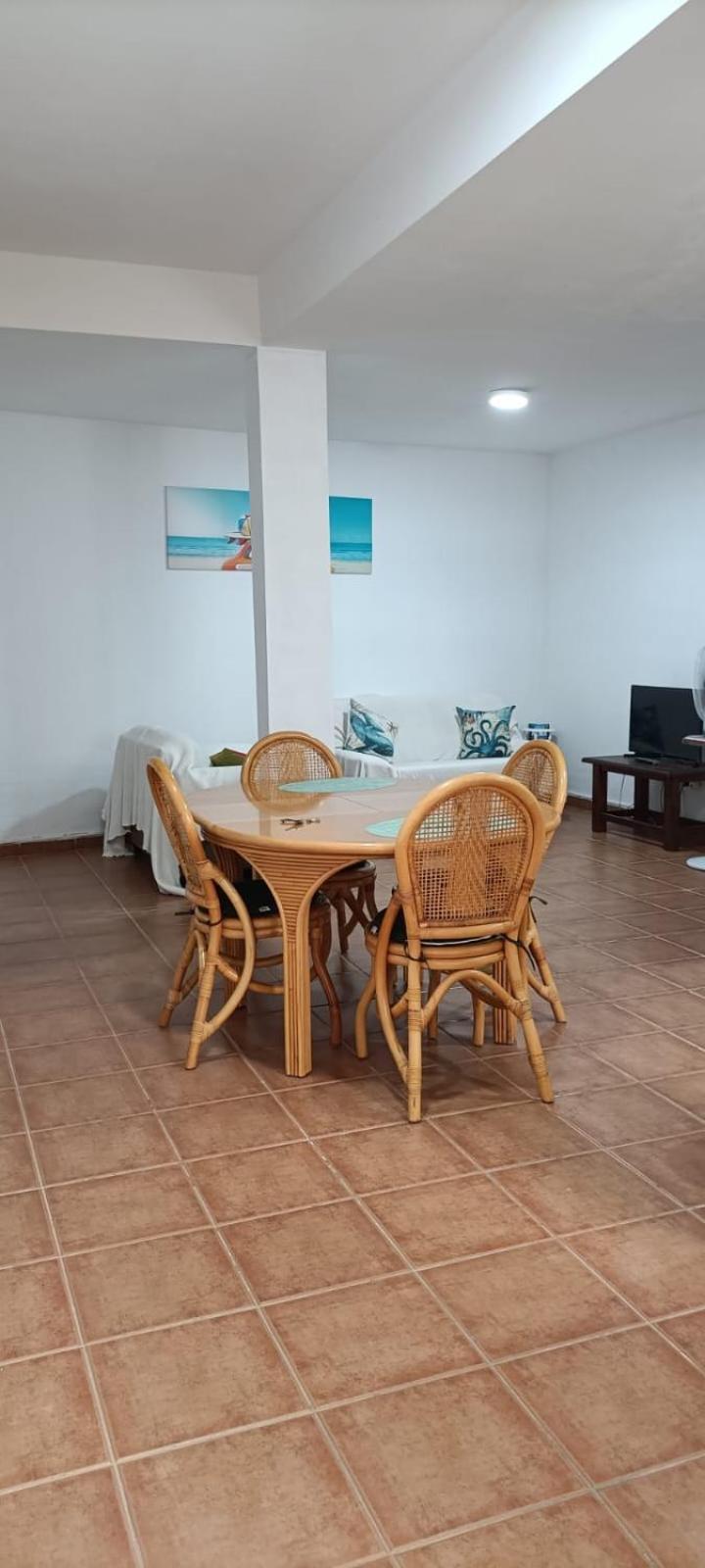 Habitacion En Un Bajo 2 Camas Individual Casa Compartida Abades  Dış mekan fotoğraf